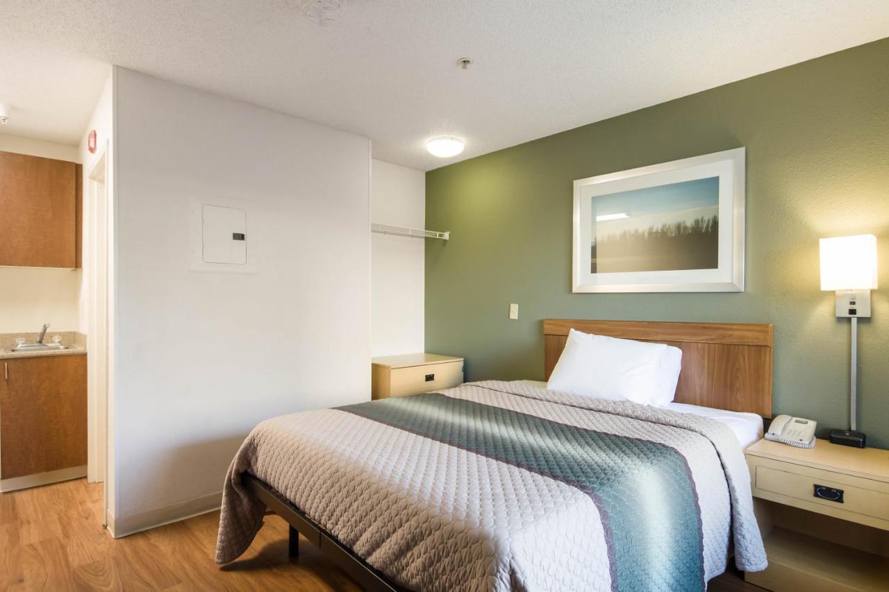 Hometowne Studios By Red Roof Denver - Thornton Buitenkant foto